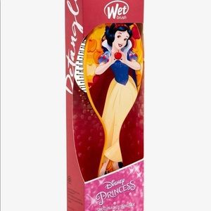 Disney Snow White Wet Brush